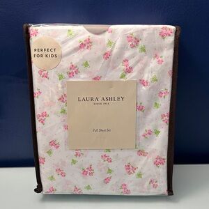 NWT Laura Ashley Full Sheet Set